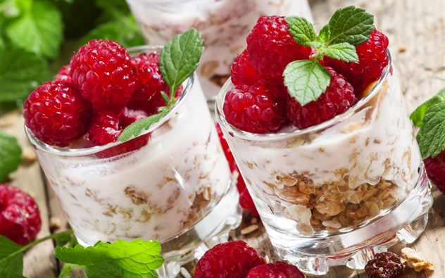 Amaranth Müsli Mit Beeren