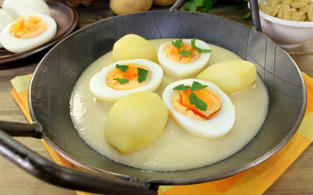 Eier In Senfsauce Mit Petersilien-Kartoffel-Gemüse