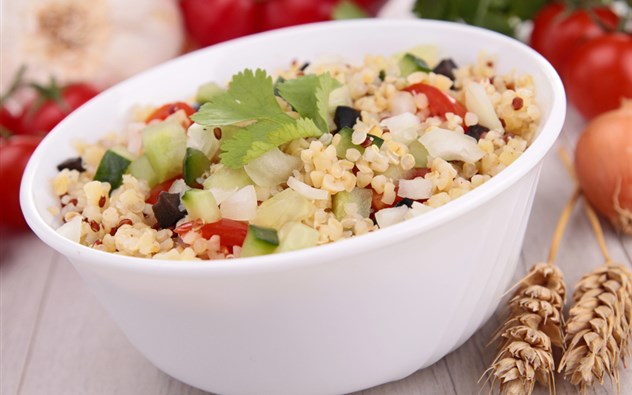Quinoa-Salat Mit Ofengemüse