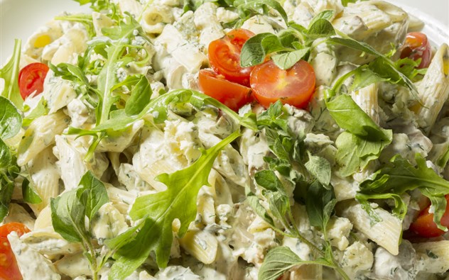 Nudelsalat mit Pesto