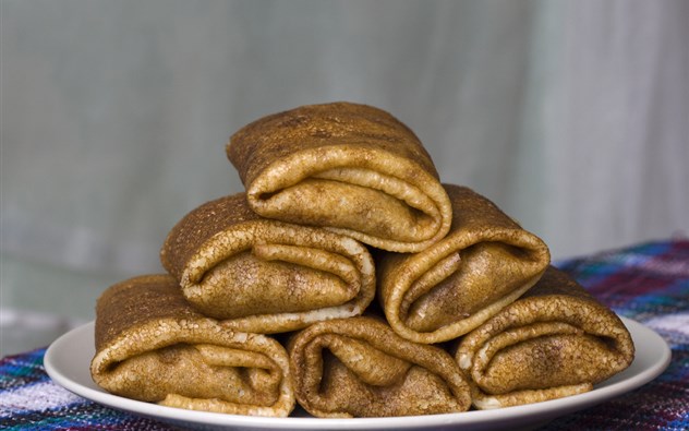 Pfannkuchen mit Quark-Buchweizen-Füllung