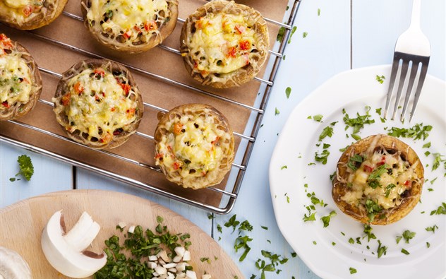 Gefüllte Champignons gebacken