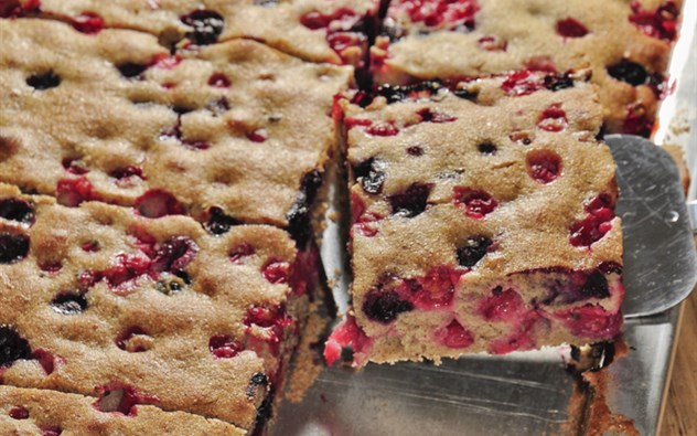 Vollkornkuchen mit Johannisbeeren